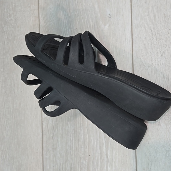 Crocs Women's Rhonda Black Slide Wedge Sandals Shoes Sz 7 - Picture 7 of 11